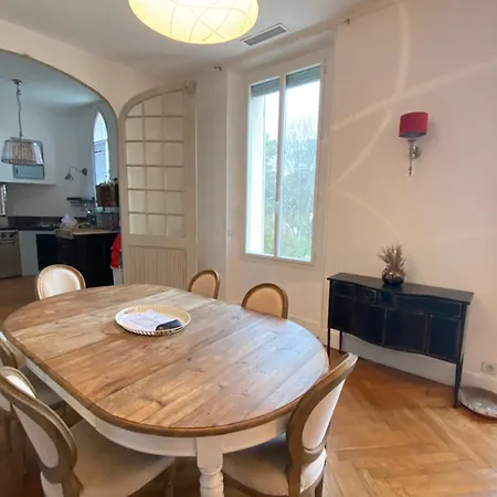 06bi - Beautiful With Garden And Terrace Apartment